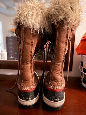 Sorel Brown and Black Faux-Fur Trim Lace-Up Winter Boots